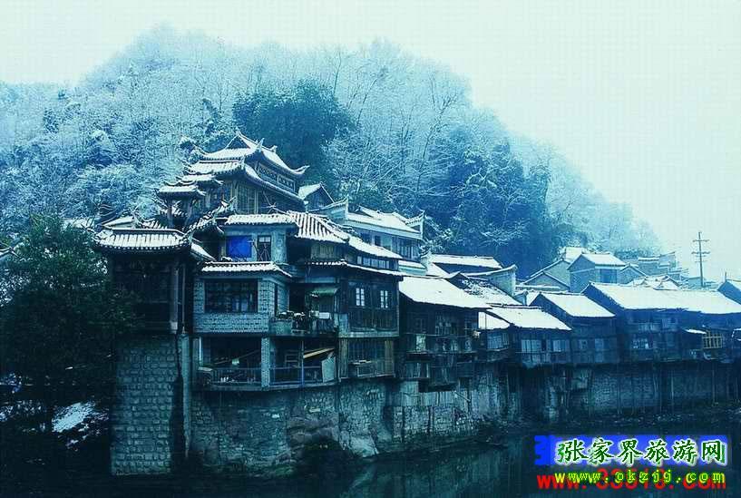 長沙往返A(chǔ)8線:鳳凰古城、梵凈山、德夯苗寨汽車三日游